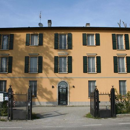 Residence Alle Scuole Country House Granarolo dellʼEmilia Eksteriør billede