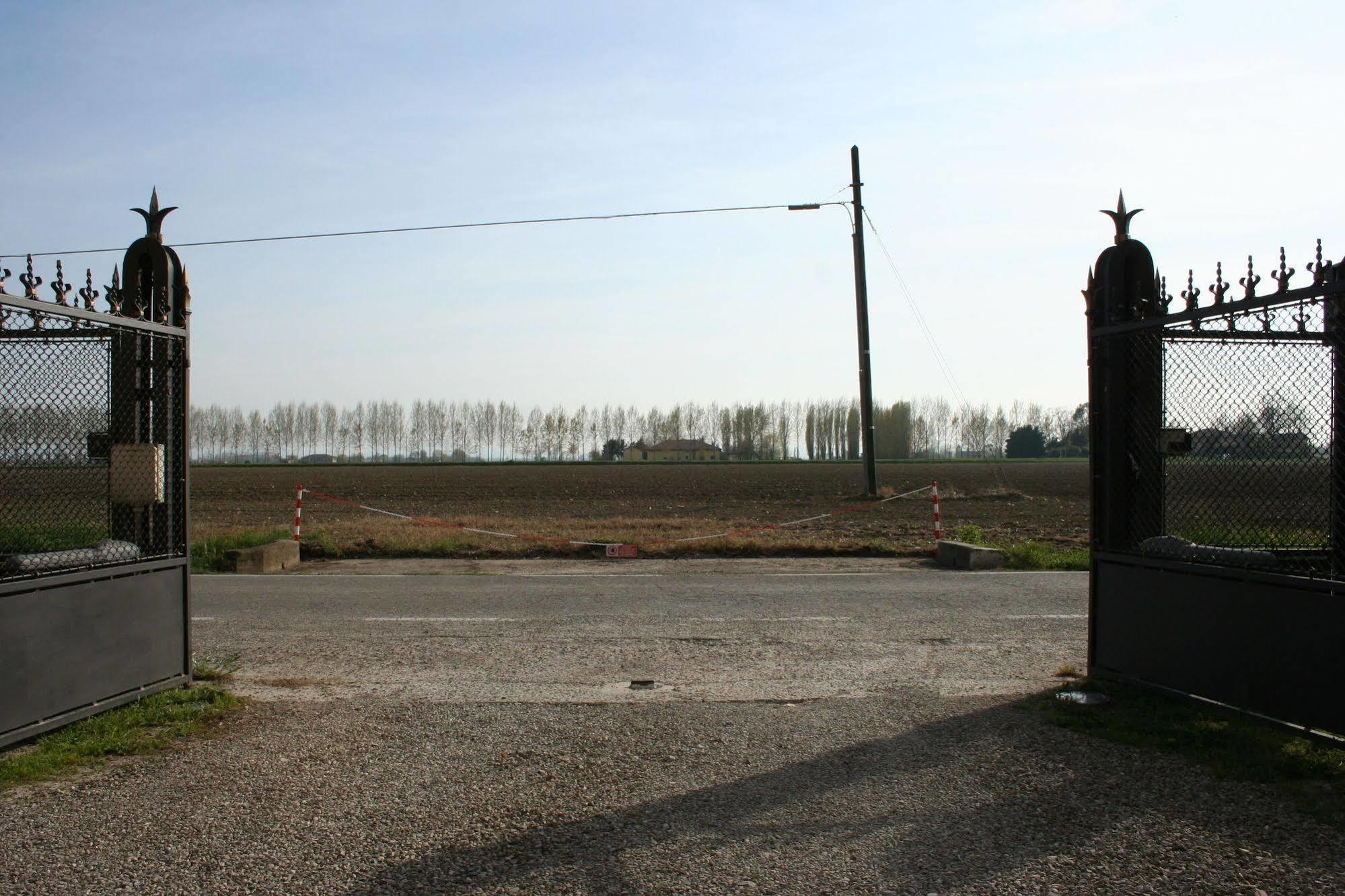 Residence Alle Scuole Country House Granarolo dellʼEmilia Eksteriør billede